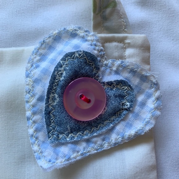 Handmade vintage pillowcase apron. - Picture 2 of 3